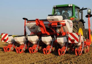 Strojevi za sjetvu Kuhn Planter 3 TI
