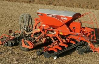 Strojevi za sjetvu Kuhn Speedliner 4000-32