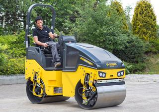 Valjci Tandem vibracijski valjci Bomag BW 100 AD-5