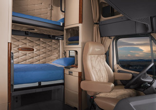 Kamioni Tegljači - tegljačke jedinice Freightliner Cascadia 113 72 XT Cummins X15