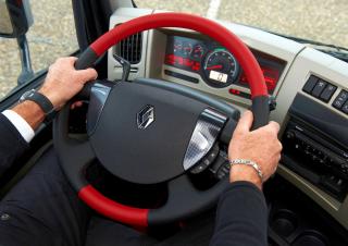 Kamioni Tegljači - tegljačke jedinice Renault PREMIUM ROUTE 440 1.6M 4x2