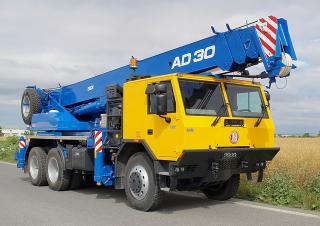 Teleskopske dizalice montirane na kamion CKD Mobilni Jeraby AD 30