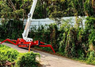 Teleksopska podizna platforma Teleskopska podizna platforma na kotačima Easy Lift R420HY