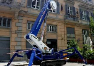 Teleksopska podizna platforma Teleskopska podizna platforma na kotačima Palazzani TSJ 39