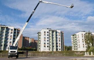 Teleksopska podizna platforma Teleskopske dizalice sa granom montirane na kamion Bronto Skylift S 50 XDTJ
