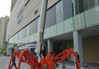 Teleksopska podizna platforma Teleskopska podizna platforma na kotačima Easy Lift R360WHY 