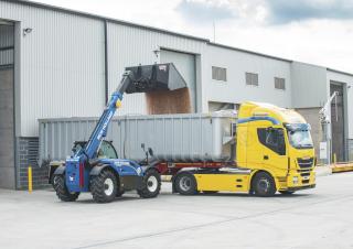 Teleskopski utovarivači New Holland LM 7.42 Elite