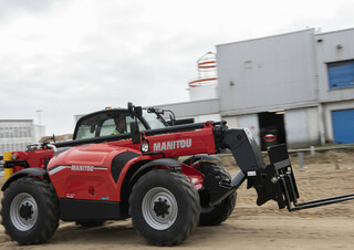 Teleskopski utovarivači Manitou MT 1135 EASY Standard