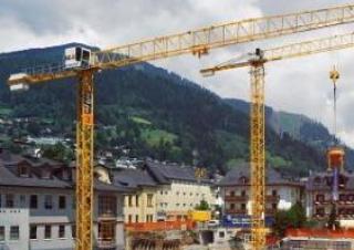 Toranjski kranovi - Grana kolica - Okretna na vrhu Liebherr 180 EC-B 10 FU (185HC)6x4,14+GTS*