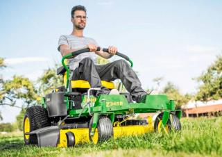 Samohodne kosilice za travnjake i vrtni traktori John Deere Z345R