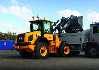Utovarivači na kotačima JCB 411 HT