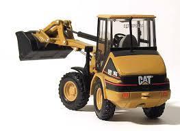 Utovarivači na kotačima Caterpillar 906