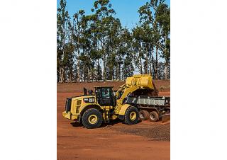 Utovarivači na kotačima Caterpillar 966L