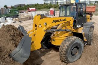 Utovarivači na kotačima Mecalac AS 210 e