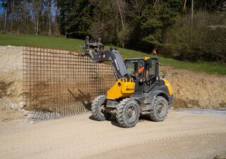 Utovarivači na kotačima Mecalac AS700