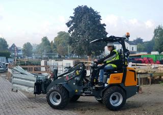 Utovarivači na kotačima Giant D 337 T X-TRA