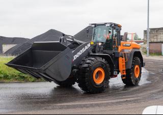 Utovarivači na kotačima Doosan DL550-7