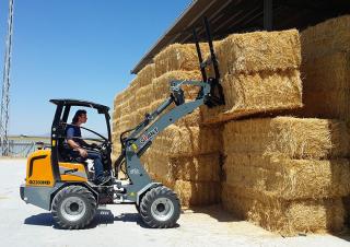 Utovarivači na kotačima Giant G2200HD
