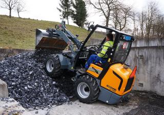 Utovarivači na kotačima Giant G2500 X-tra HD