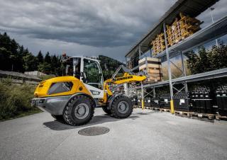 Utovarivači na kotačima Liebherr L 504 Compact