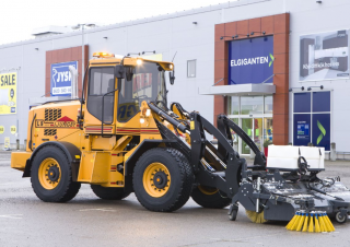 Utovarivači na kotačima Ljungby L 9 