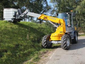 Utovarivači na kotačima Paus TSL 855