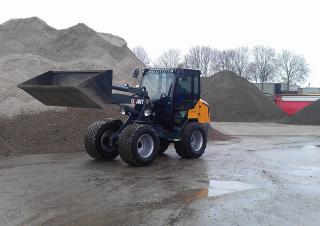 Utovarivači na kotačima Giant V 5003 X-TRA HD