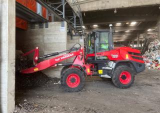 Utovarivači na kotačima Yanmar V120