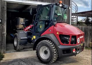 Utovarivači na kotačima Yanmar V7