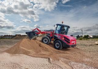 Utovarivači na kotačima Yanmar V80