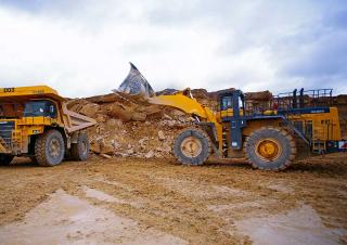 Utovarivači na kotačima Komatsu WA900-3