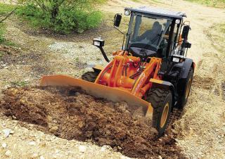 Utovarivači na kotačima Hitachi ZW 180-5