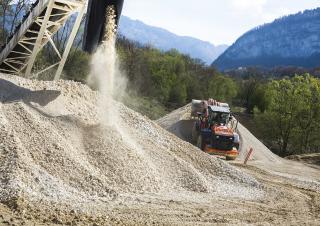 Utovarivači na kotačima Hitachi ZW250-5B