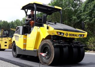 Valjci Valjci s gumenim kotačima Bomag BW 28 RH