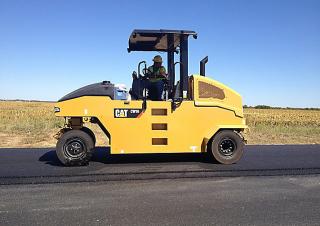 Valjci Valjci s gumenim kotačima Caterpillar CW16