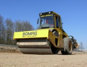 Valjci Valjci s jednim bubnjem Bomag BW 213 DH-4