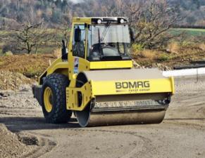 Valjci Valjci s jednim bubnjem Bomag BW 214 DH-4