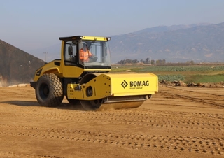 Valjci Valjci s jednim bubnjem Bomag BW 216 D-5 SL