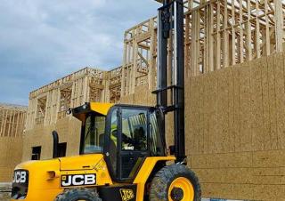 Viličari za neravne terene JCB 940