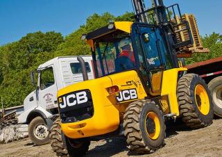 Viličari za neravne terene JCB 940