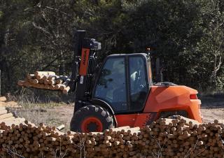 Viličari za neravne terene Ausa C 401 H x4