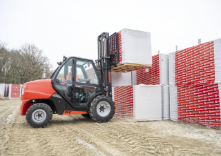 Viličari za neravne terene Manitou MC 30-4
