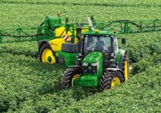 Vučene prskalice John Deere M944i
