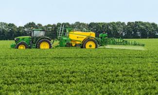 Vučene prskalice John Deere M962