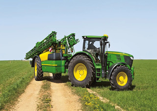 Vučene prskalice John Deere R 944 i