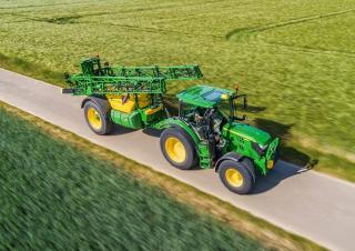 Vučene prskalice John Deere R732i 