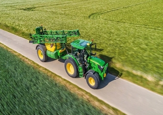Vučene prskalice John Deere R732i