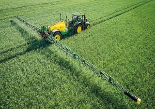 Vučene prskalice John Deere R732i
