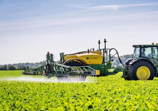 Vučene prskalice John Deere R732i