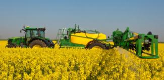 Vučene prskalice John Deere R 962 i